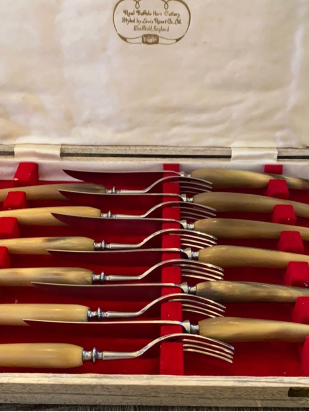 Lewis & Rose Ltd Real Buffalo Horn Cutlery Sheffield England Knives & Forks Set